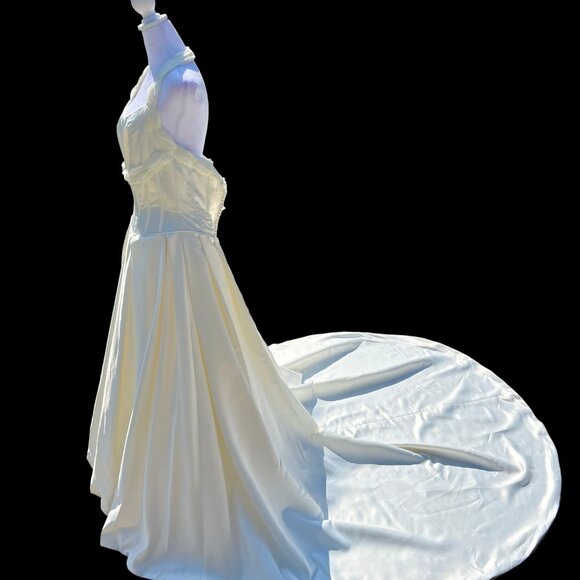 Size 8 My Fair Bride Ivory Wedding Dress - Picture 3 of 15